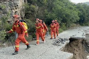 记者：卡马文加可出战赫罗纳，维尼修斯能否复出取决于恢复情况